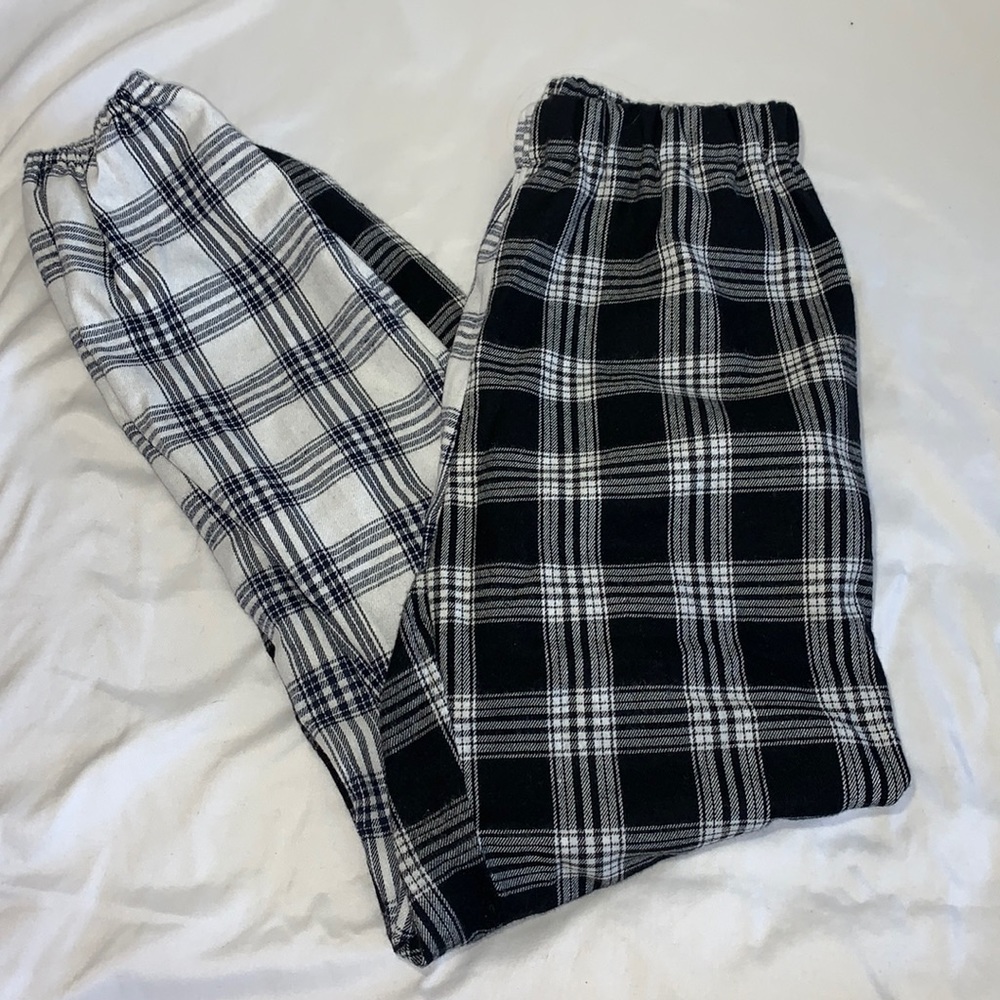 Plaid black and white joggers